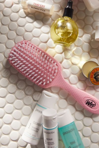 Boar Bristle Brush, Unique Hair Accessories, Wet Brush, Hair Care Routine, Shiny Hair, Body Skin Care, Go Green, Hair Tools, Beauty Care