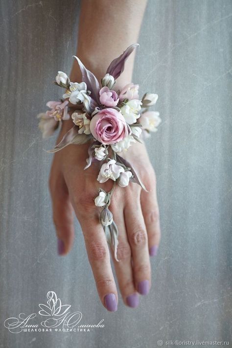 Prom Flowers Corsage, Wrist Corsage Wedding, Wrist Corsage Prom, Prom Corsage And Boutonniere, Corsage And Boutonniere Set, Bridesmaid Corsage, Wrist Flowers, Corsage And Boutonniere, Corsage Prom