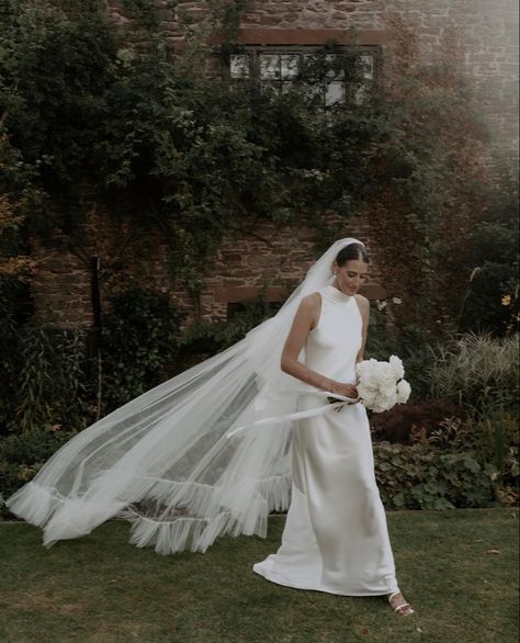 Boat Neck Wedding Dress, Wedding Dress And Veil, Simple Boat, Elegant Veils, Neck Wedding Dress, Minimalist Wedding Dresses, Wedding Dress With Veil, Bridal Inspo, Bridal Shoot