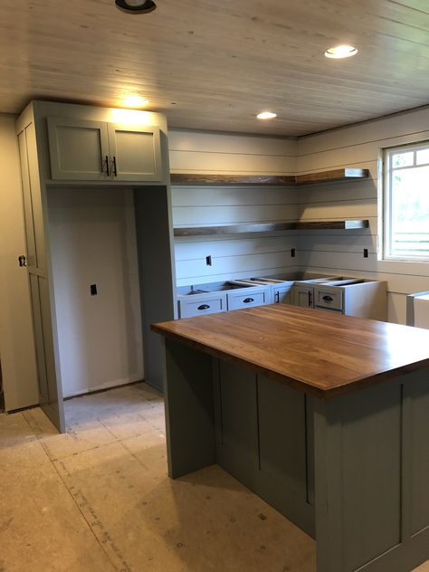 2 Bedroom Mobile Home Remodel, Trailer House Kitchen Ideas, Interior Design Mobile Home, 90s Mobile Home Remodel, Trailer Living Room Ideas Single Wide Small Spaces, 60s Home Remodel, Extra Space In Kitchen, Trailer Home Kitchen, 8ft Ceiling Kitchen