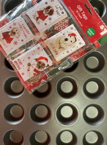 Fun, Affordable, Reusable, Awesome DIY Dog Advent Calendar in 5 steps - Pawsitive Dog Mom Dog Advent Calendar Diy, Diy Dog Advent Calendar, Cat Advent Calendar, Diy Cat Treats, Dog Advent Calendar, Reusable Advent Calendar, Felt Advent Calendar, Homemade Advent Calendars, Advent Box