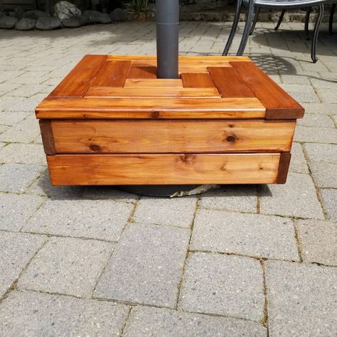 https://elisasramblings.com/2020/06/04/diy-umbrella-stand-cover-up/ Diy Umbrella Stand Outdoor, Outdoor Umbrella Table, Diy Umbrella, Couples Chair, Outdoor Umbrella Stand, Hiding Ugly, Diy Swimming Pool, Large Umbrella, Offset Umbrella