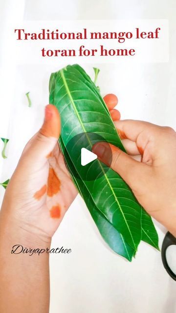 Toran Designs With Leaves, Home Made Toran For Diwali, Mango Leaf Toran Designs Doors, Leaf Toran Designs, Leaf Toran Ideas, Mango Leaves Decoration Ideas, Thoranam Designs With Mango Leaves, Mango Leaf Decorations For Pooja, Toran Ideas For Diwali