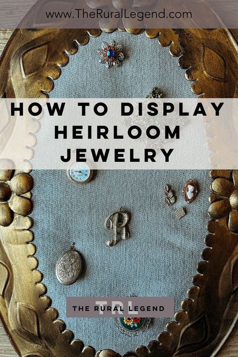 Display Old Jewelry, Vintage Jewelry Upcycle, Vintage Earring Display, How To Display Brooches, Displaying Vintage Jewelry, Heirloom Display Ideas, Vintage Jewelry Booth, Brooch Display Ideas Diy, Display Vintage Jewelry