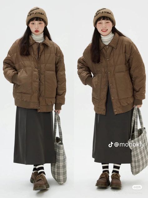 Cute Snowy Outfits, Chinese Fashion Trends, Winter Outfits Chinese, Snowy Winter Outfits, Japanese Winter Outfits, Japanese Fashion Winter, Japan Outfit Winter, Japanese Winter Fashion, Japanese Fashion Trends