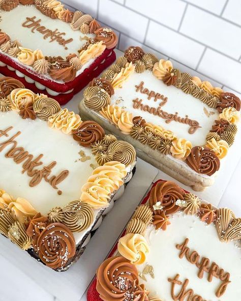 Thanksgiving Theme Cake Ideas, Best Cakes For Thanksgiving, Thanksgiving Tres Leches Cake, Thanksgiving Cake Recipes Easy, Thanksgiving Sheet Cakes Decorated, Simple Thanksgiving Cake Designs, Thanksgiving Sheet Cake Ideas, Fall Sheet Cake Ideas, Rustic Sheet Cake