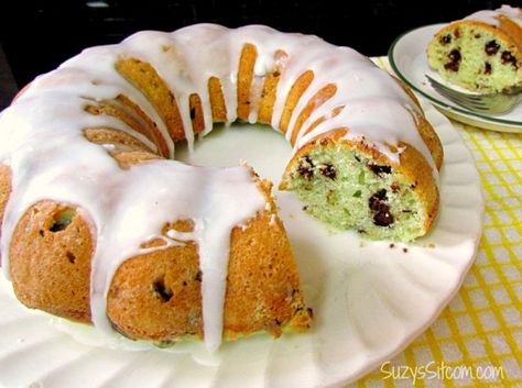 Mint Chocolate Chip Pound Cake Chocolate Chip Pound Cake, Mint Recipes, Mint Chocolate Chip, Fashion Cakes, Mint Chocolate Chips, Sweet Bread, Savoury Cake, Mint Chocolate, Decadent Desserts