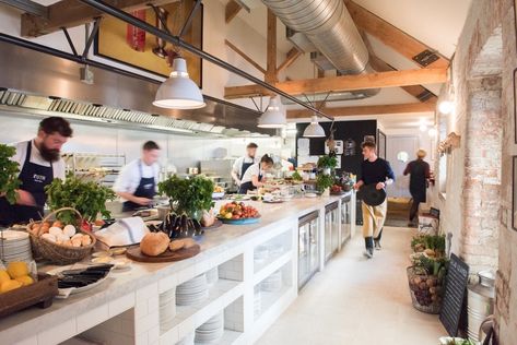 Bruton, Somerset foodie guide: where locals eat and drink Cooking Class Kitchen, Tuscan Bean Soup, Gin Tasting, Cider Making, Cooking Courses, Picnic Lunches, Veg Garden, Canary Wharf, Culinary School