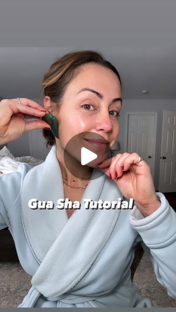 Kathleen Ashmore on Instagram: "My Gua Sha Tutorial is finally here!  SAVE this if you’ve been wanting to start gua sha, I’ve done it for 4 years and it helps to de-puff and sculpt the face really well with consistency.  Comment if you want the links for the stone, oil, and even my vanity mirror that has LED lighting and is a must for my morning beauty routines.  Any questions, let me know, but remember I’m not an expert here… just an enthusiast who asks an inconvenient amount of questions to my esthetician friends 💓 . . . #guasha #skincareroutine #antiageing" Sculpting Stone For Face, Gua Sha For Face Lift, Gua Sha For Chin, Gus Sha Tutorial, Gua Sha Morning Routine, Gua Sha Face Routine, Gua Sha Night Routine, Gua Sha Legs Massage, Gua Sha Routine For Beginners