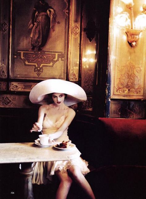 Coffee .:. Coffee .:. Coffee Magazine Clippings, Cafe Society, Mario Sorrenti, Paolo Roversi, Patrick Demarchelier, Ellen Von Unwerth, Tim Walker, Vogue Us, Steven Meisel