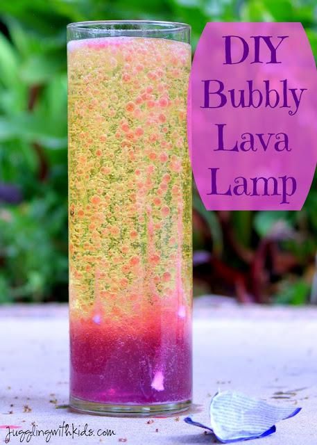 These DIY bubbly lava lamps are so much fun to make and a great craft idea to do with the kids! Lava Lamps, Fun Diy Crafts, Pisco, Summer Crafts, Cute Crafts, Cool Diy, Crafts To Do, Creative Crafts, Kids Crafts