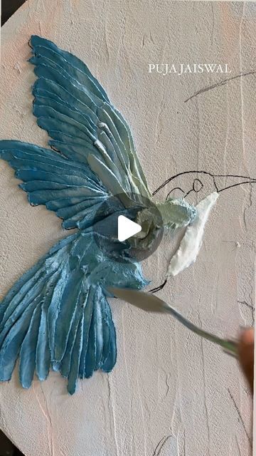 Canvas Clay Painting, Textured Bird Painting, Clay Crafts On Canvas, 3d Sculpture Painting, Modeling Clay Painting, Sculpture Flower Art, Molding Paste Painting, Sculpture Painting Ideas, Plaster Art Projects