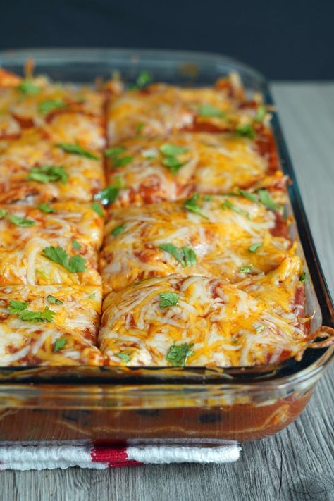 Casserole Enchilada, Enchiladas Mexicanas, Vegan Enchilada Casserole, Vegetarian Enchilada, Vegetarian Enchilada Casserole, Vegetarian Casserole Recipes, Low Calorie Vegan, Vegetarian Casserole, Vegetarian Enchiladas