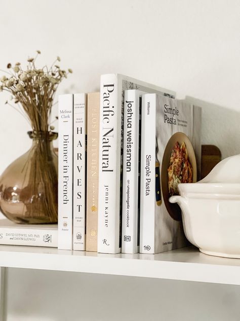 Kitchen Book Display, Cook Book Organization Kitchens, Pretty Cookbooks To Display, Cook Books Display, Cooking Books In Kitchen, Recipe Book Shelf Kitchen, Cookbook Display Shelf, Cook Book Shelf Ideas, Cook Book Display On Counter