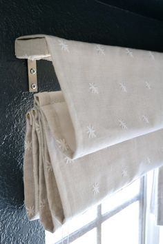 Bay Window Diy, Window Coverings Diy, Diy Window Shades, Diy Roman Shades, House Ranch, Diy Window Treatments, House Simple, Diy Blinds, Smart Tiles