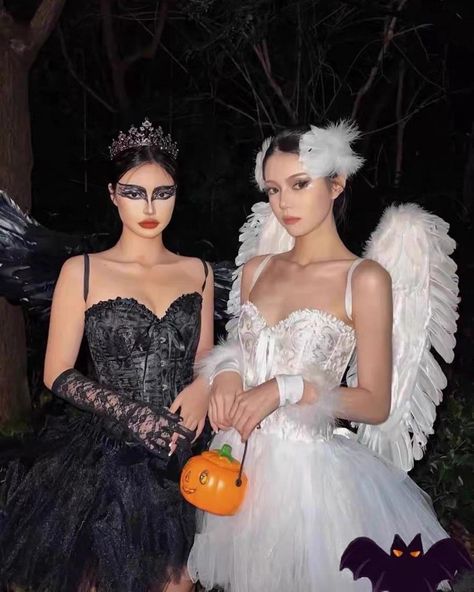 Black Swan Costume Halloween, Costume Halloween Duo, Costumes Faciles, Iconic Halloween Costumes, Black Swan Costume, Halloween Duos, Classy Halloween Costumes, Hot Halloween Outfits, Halloween Coustumes