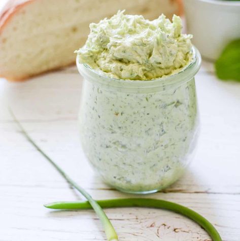 Just like regular garlic butter but so much better. The butter is freshly whipped with the addition of flavors of garlic, herbs, lemon, and salt. You can literally put this delicious butter spread on practically anything. Garlic scapes are easy to find now, and making this butter with garlic scapes is one of the highlights of making compound butters! Basil Butter Recipe, Basil Butter, Costco Chicken, Infused Butter, Breakfast Soup, Garlic Scapes, Compound Butter, Recipe Simple, Butter Spread