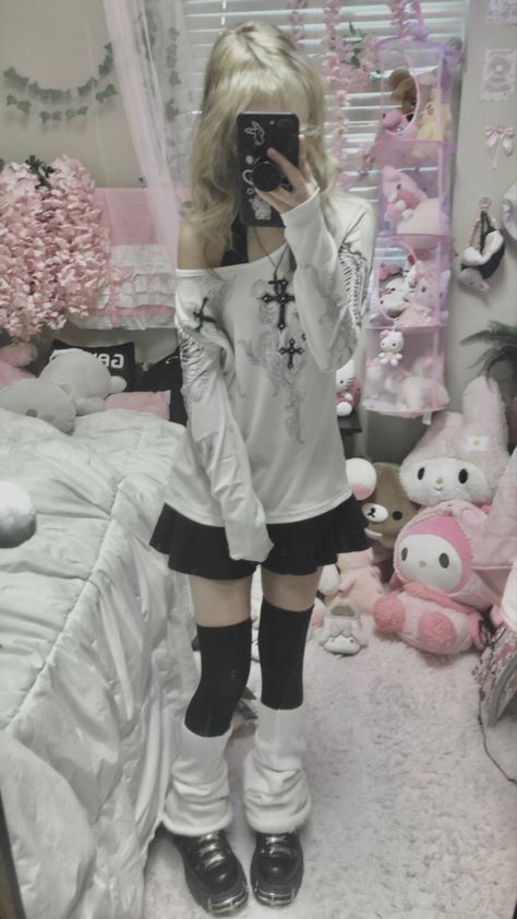 Femboy Outfits Cute, Soft Alternative Outfits, Femboy Outfit, Cutecore Outfit, Stil Emo, Kawaii Outfit Ideas, Estilo Emo, Mode Emo, 일본 패션