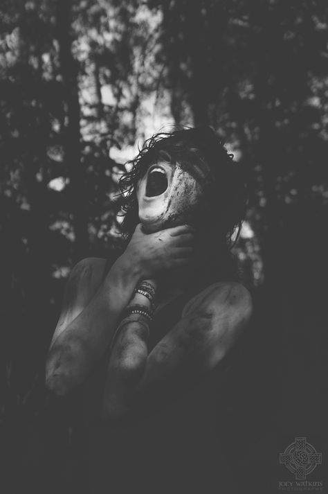 Scary Photography, Images Terrifiantes, Wow Photo, Dark Photography, Pics Art, Shoot Ideas, Photography Inspo, Photoshoot Ideas, The Words