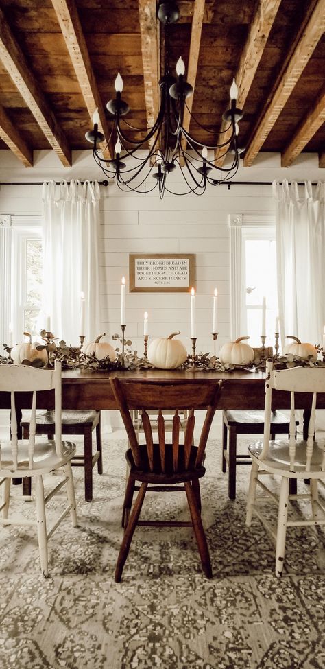 Fall Farmhouse Dining Room Reveal Part 2 Fixer Upper Dining Room, Farmhouse Dining Room Lighting, Dining Room Simple, Farm House Dining Room, Fall Dining Room, Dream Dining Room, Farmhouse Dining Rooms Decor, Autumn Dining, Rustic Dining Room