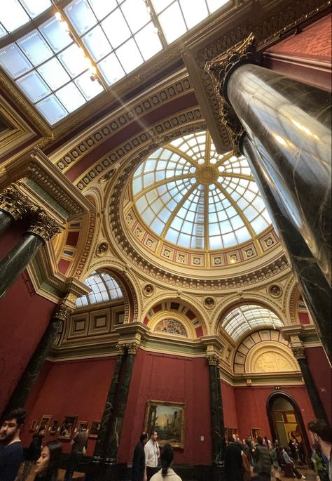 Ucl Aesthetic London, London Shops Aesthetic, Museum Of London, London Gallery, London Study Aesthetic, London Vacation Aesthetic, Vintage London Aesthetic, The National Gallery London, Studying In London Aesthetic