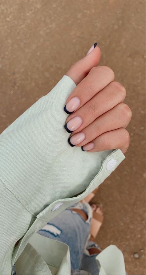 Neutral Nails Short, Tip Nail Designs, Nail Goals, French Tip Nail Designs, Nice Nails, Short Square Nails, Minimal Nails, Casual Nails, Neutral Nails