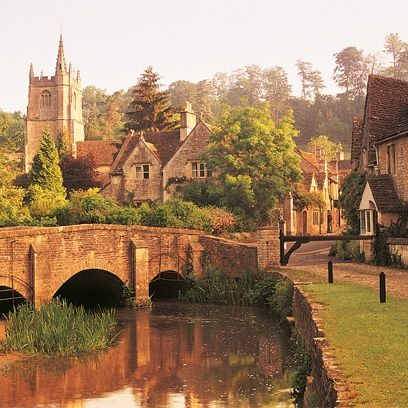 Cotswold Villages, Cotswolds England, Kentish Town, Castle Combe, English Village, Stone Bridge, British Countryside, Old Bridge, Beautiful Villages