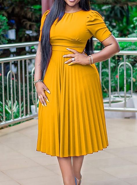 Style Vert, Purple Fashion Casual, Plus Size Formal, Dress Item, Yellow Midi Dress, Dress Sleeve Styles, Round Neck Dresses, Midi Short Sleeve Dress, Office Dresses