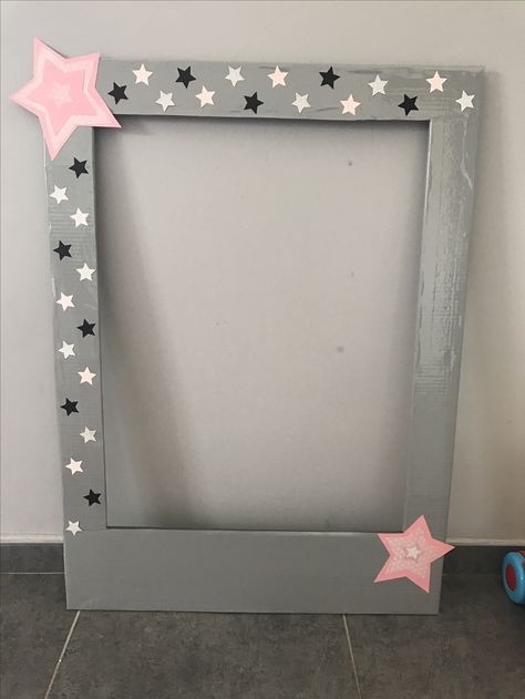 Photobooth Frame Ideas, Photobooth Frame, School Photo Frames, Party Photo Frame, Graduation Photo Booth Props, Graduation Photo Booth, Birthday Decorations At Home, Origami Swan, Frame Props