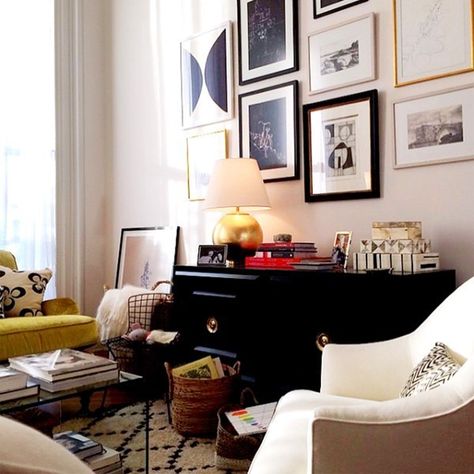 Nancy Meyers’ Interiors on Instagram: “The Intern (2015) #nancymeyers #theintern” Vintage Media Cabinet, Nancy Meyers Interiors, Living Room Speakers, Elle Decor Living Room, Nancy Myers, Small Tv Room, Room Speakers, The Intern, White Decoration