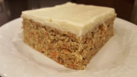 Moist Carrot Banana Cake with Butter Cream Cheese Frosting Banana Carrot Cake, Crazy Cake Recipes, Wacky Cake Recipe, Vegan Bakes, Carrot Banana Cake, Banana Bread Cake, Carrot Cake Recipe Easy, Wacky Cake, Carrot Cake With Cream Cheese