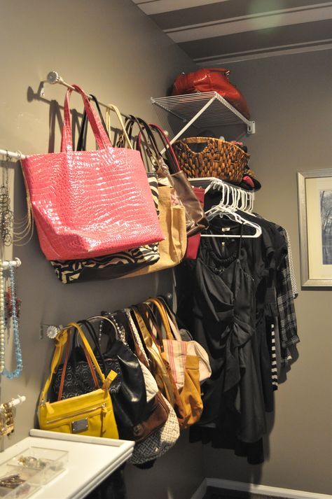 purse organization-closet organization-hang cl purses on rod in closet-shower rods into purse organizer-handbag storage-via-comoorganizarlacasa.com Organizing Purses In Closet, House Organization, Purse Storage, Handbag Storage, Organisation Hacks, Lounge Outfit, Purse Organization, Emotional Balance, Master Closet