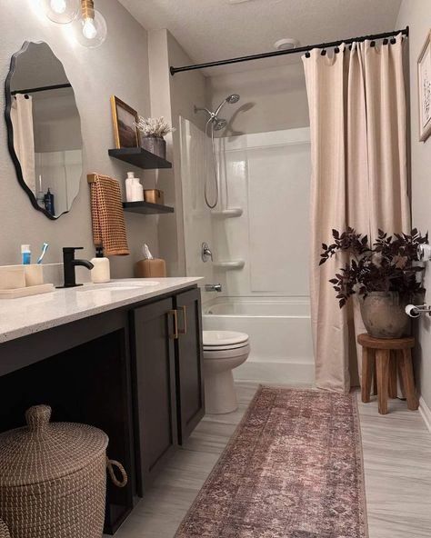 Apartment Black Accents, Apartment Bathroom Shower Curtains, Brown Neutral Bathroom, Brown And Cream Bathroom Ideas, Tan And Gold Bathroom, Vintage Restroom Decor Ideas, Apartment Restroom Decor, Apartment Aesthetic Cozy Bathroom, 3 Piece Bathroom Ideas