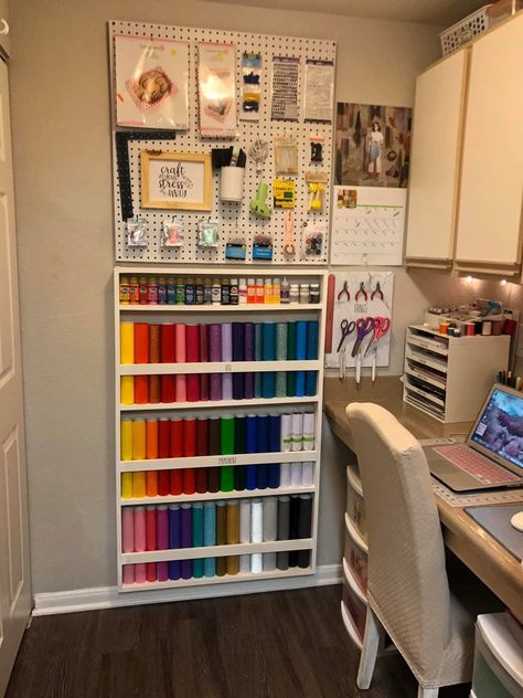 Office Craft Room Combo, Cricut Storage, Home Office Aesthetic, Craft Room Organization Diy, Small Craft Rooms, Craft Shed, Office Aesthetic, Dream Craft Room, Craft Room Design