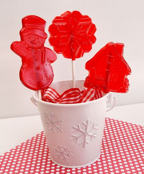 Homemade Suckers Homemade Suckers, Christmas Treat Recipes, Home Made Candy, Homemade Lollipops, Lollipop Recipe, Christmas Food Treats, Christmas Lollipops, Funfetti Cake, Treat Recipes