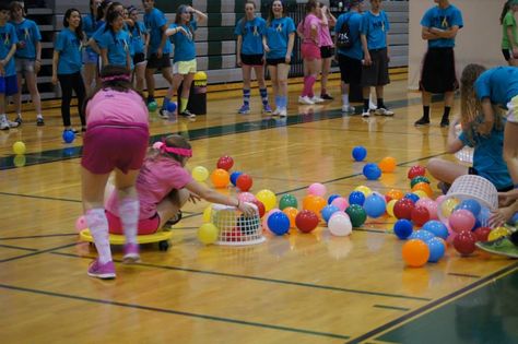 Pennridge High School plays "hungry, hungry hippos" with balloons and laundry… Pep Rally Ideas Games, School Pep Rally Ideas, Pep Rally Games High School, Pep Assembly Games, School Assembly Games, Pep Rally Ideas, School Spirit Ideas Pep Rally, Assembly Games, Rally Ideas