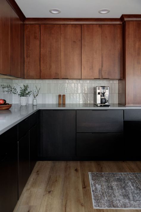 Black Cabinets Kitchen, Cabinet Hardware Black, Modern Organic Kitchen, Narrow Kitchen Remodel, Kitchen Butcher Block, Kitchen Ideas Black, Black Cabinet Hardware, Dark Wood Kitchens, Walnut Kitchen