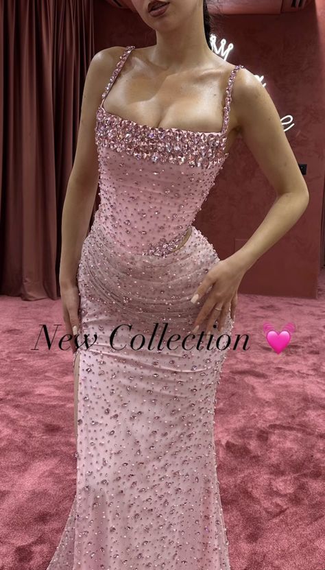 Vintage Pink Prom Dress, Prom Dress Inspiration Classy, Md Dresses, Matric Dress, Prom Dress Inspo, Classy Prom, Gorgeous Prom Dresses, Classy Prom Dresses, Stunning Prom Dresses