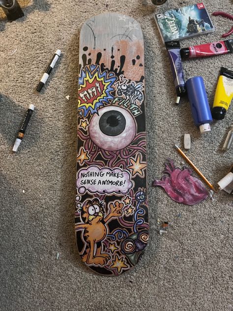 Emo Skateboard Design, Things To Paint On A Skateboard, Punk Skateboard Design, Back Of Skateboard Design, Skate Bored Design, Skateboard Bottom Design, Graffiti On Skateboard, Skateboard Paint Ideas, Paint Skateboard Ideas