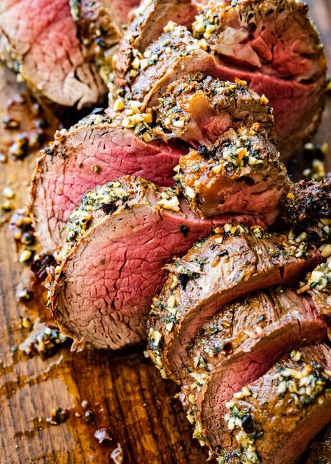 How to Cook Beef Tenderloin Recipe (Perfect Roast!) Roast Tenderloin Of Beef, Beef Tenderloin Rub, Beef Loin Roast, Tenderloin Steaks In The Oven, Tenderloin Roast In Oven, How To Cook Beef Tenderloin, Filet Mignon Roast Recipes, How To Cook A Beef Tenderloin, Whole Beef Tenderloin Recipes