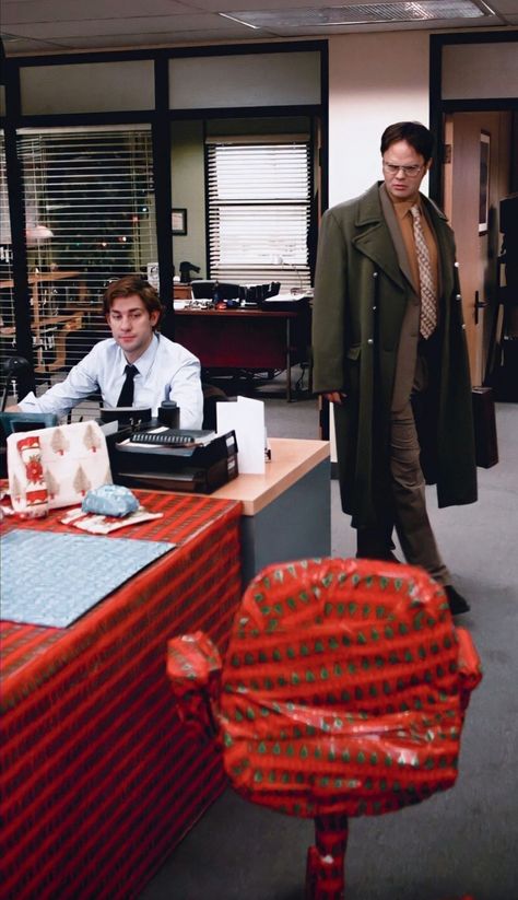 Best Of The Office, The Office Jim, Office Jokes, Damien Chazelle, The Office Show, Office Tv Show, Office Fan, Jim Halpert, Office Tv