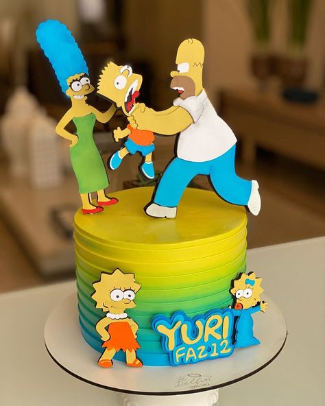 Fê Delfior Confeitaria on Instagram: “The Simpsons 💙💛💙💛 Topo de bolo: @boaslembrancas  Prato personalizado: @angeldocesonho  #confeitaria #catalogodefestas #catalogodeideias…” Bart Simpson Cake, Bolo Simpsons, Simpsons Cake, Simpsons Party, Cartoon Cake, The Simpson, Cakes For Men, Homer Simpson, Birthday Board