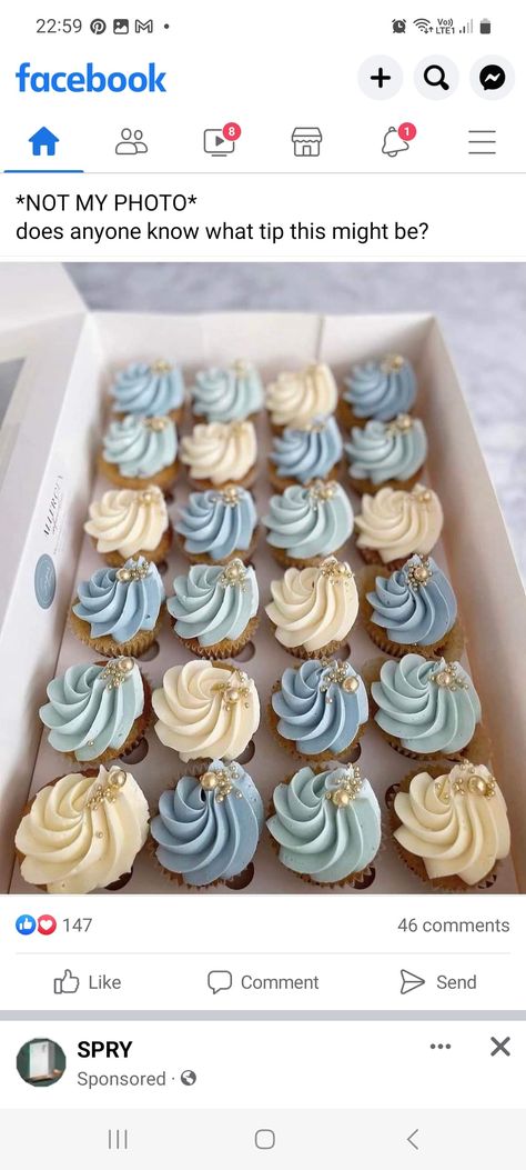 Light Blue Cupcakes, Cupcake Flavours, Sweet 16 Cupcakes, Dessert Business, Graduation Board, Blue Sweet 16, Blue Cupcakes, Quince Ideas, Cupcake Flavors