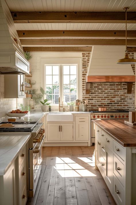 Kitchen In Farmhouse, Cozy Kitchen Farmhouse, Australian Farmhouse Kitchen, Old Farmhouse Inspiration, Home Inspo Modern Farmhouse, Timeless Country Kitchen, Cottage Feel Kitchen, Beautiful Country Homes Interior, Old Farmhouse Aesthetic Interior