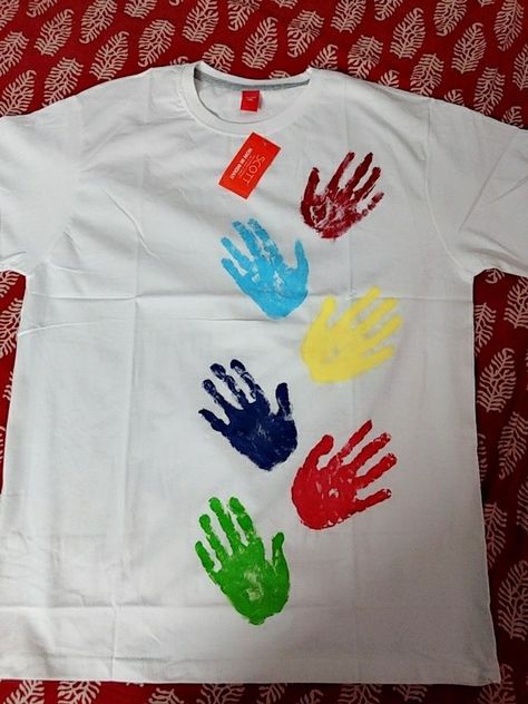 Pintar Camisetas Ideas, Tshirt Painting Ideas Creative, Diy Tshirt Painting Ideas, Tshirt Design Diy, Hand Printed Shirt, Kids Fathers Day Crafts, Fathers Day Art, Shirt Painting, Tshirt Painting