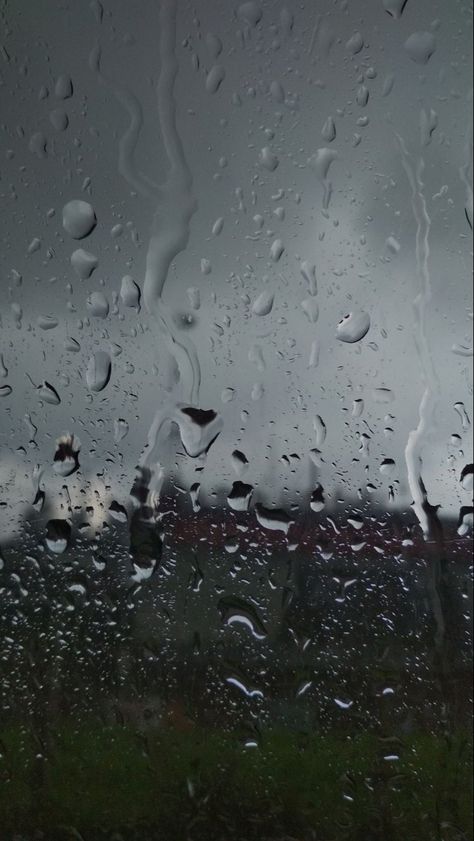 Raindrops On Window, Rain On The Window, Rain Drops On Window, 숲 사진, Rainy Wallpaper, Rainy Window, Rain Window, The Sound Of Rain, Fish Background