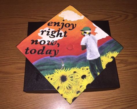 College Grad Cap Ideas, Graduation Cap Decoration Diy, High School Graduation Cap, College Graduation Cap Decoration, Grad Cap Designs, Diy Graduation Cap, Graduation Cap Designs, Sailor Moon Wallpaper, Graduation Cap Decoration