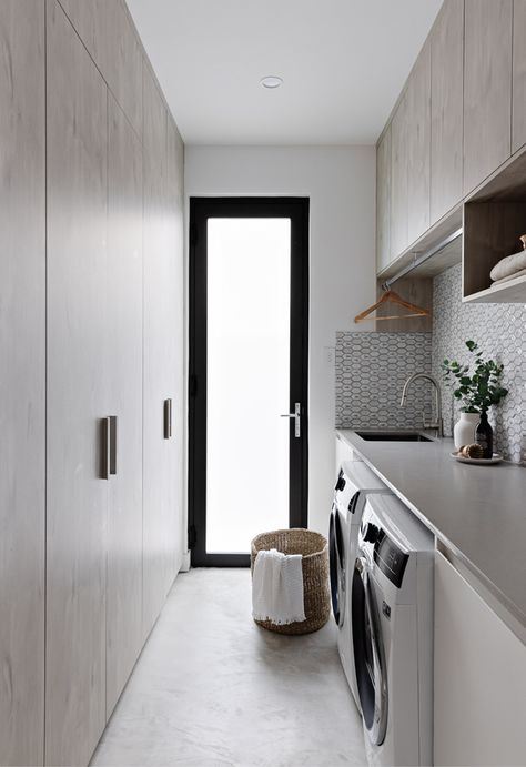 Contemporary Laundry Room, Narrow Laundry Room, Organization Laundry, Laundry Doors, White Laundry Rooms, White Tile Backsplash, Laundry Room Layouts, Laundry Room Renovation, Laundry Design