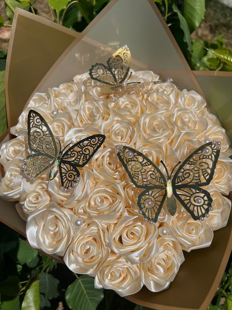 Flowers With Butterflies Bouquet, Flower Bouquet Made Of Ribbon, Gold Bouquet Of Flowers, Ramo Flowers Ribbon, Beige Roses Bouquet, Eternal Ribbon Roses, Ramo Ribbon Bouquet, 40 Roses Bouquet, Golden Flower Bouquet