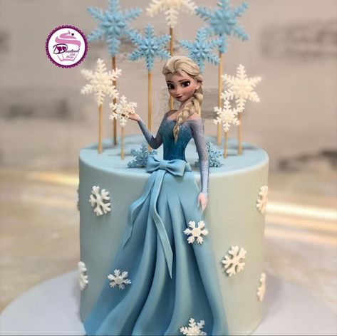 1 Tier Frozen Birthday Cake, Elsa Bday Cake, Simple Elsa Birthday Cake, Simple Elsa Cake, Elsa Themed Cake, Birthday Cake Frozen Theme, Simple Frozen Birthday Cake, Elsa Cake Ideas, Cake Frozen Theme